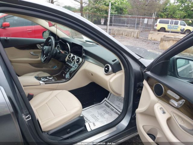 2019 MERCEDES-BENZ C 300 55SWF8EB5KU300556 Photo 4
