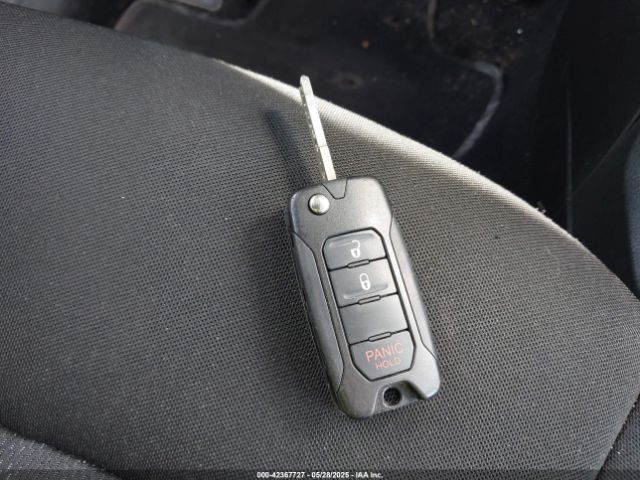 ZACCJBBT0FPB67652 Jeep Renegade Latitude