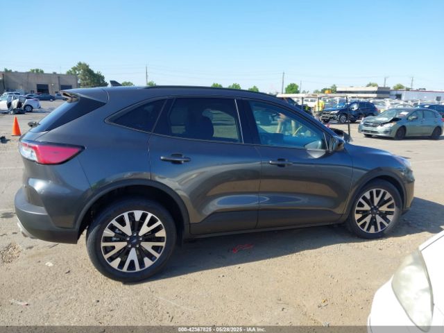 1FMCU0BZ3LUC49186 Ford Escape Se Sport Hybrid