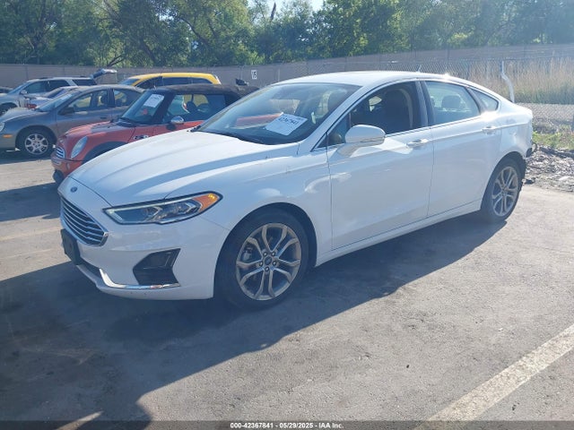 Ford 2019 2019 3FA6P0CD5KR180881 Image 2