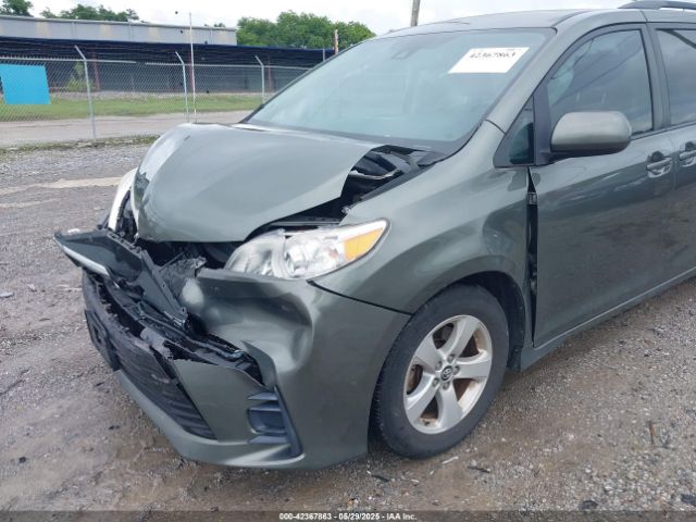 5TDKZ3DCXJS957822 Toyota Sienna Le 8 Passenger