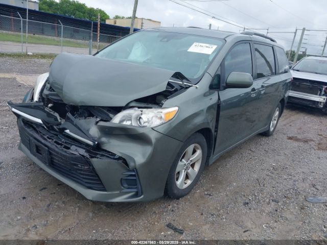 5TDKZ3DCXJS957822 Toyota Sienna Le 8 Passenger