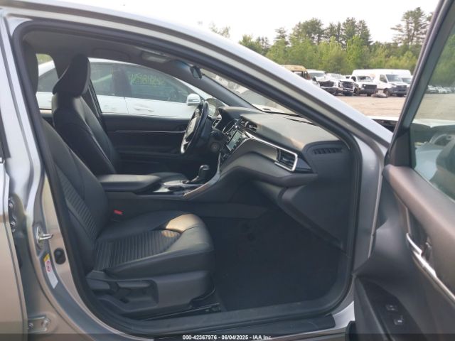 2018 TOYOTA CAMRY 4T1B11HK7JU076015 Photo 4