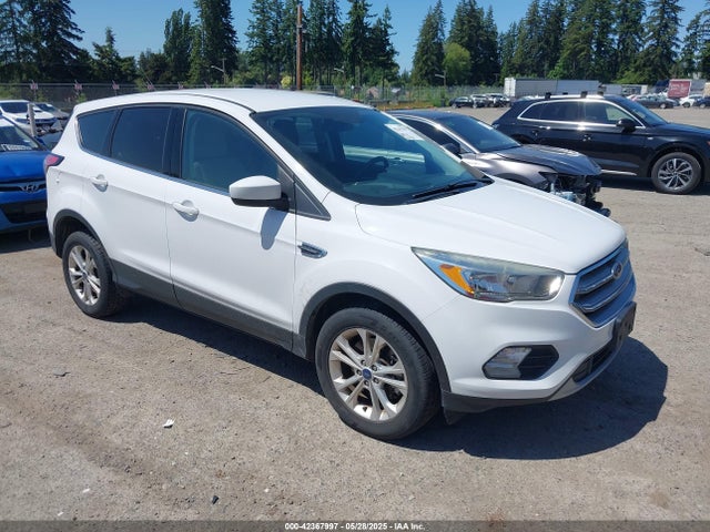 Ford ESCAPE SE 2017 1FMCU9GD3HUC67969 главное изображение