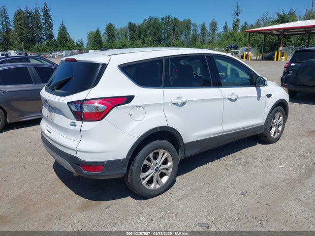 Ford ESCAPE SE 2017 1FMCU9GD3HUC67969 Image 4