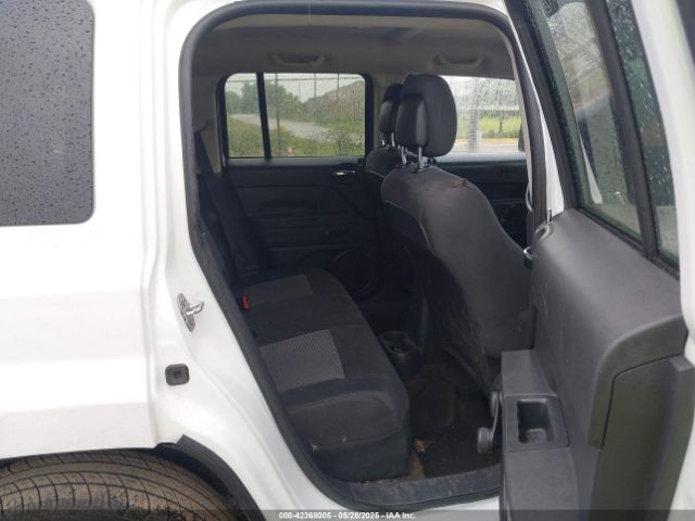 1C4NJPBA0GD679272 Jeep Patriot Sport