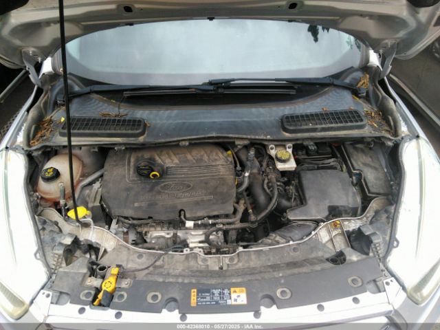 1FMCU0GDXHUA53654 Ford ESCAPE SE