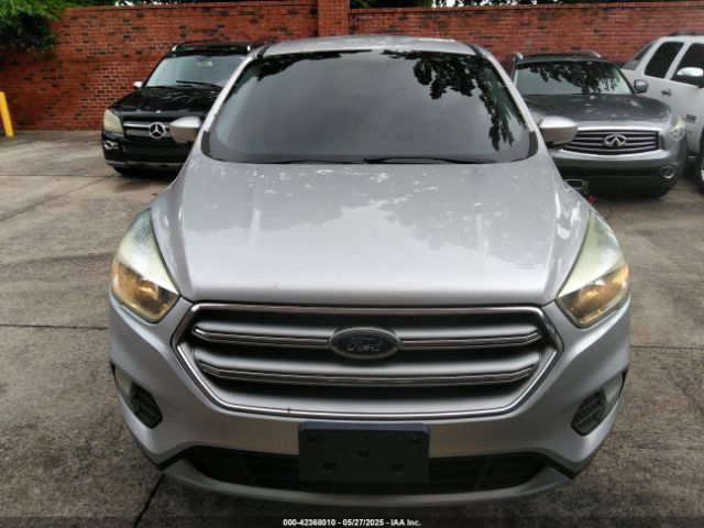 1FMCU0GDXHUA53654 Ford ESCAPE SE