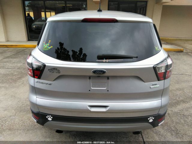 1FMCU0GDXHUA53654 Ford ESCAPE SE