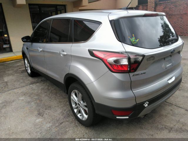 1FMCU0GDXHUA53654 Ford ESCAPE SE