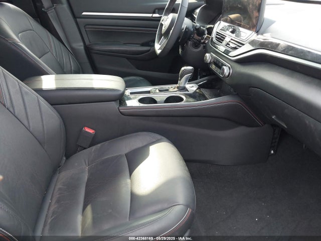 Nissan 2023 2023 1N4BL4CVXPN306074 Image 5
