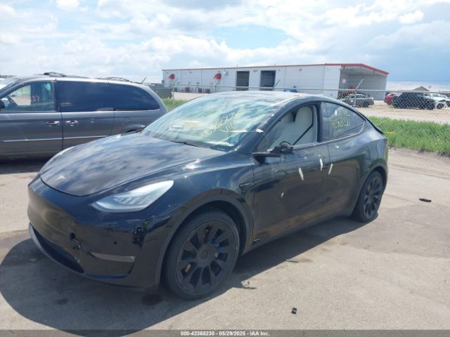 2021 TESLA MODEL Y 5YJYGAEE9MF197671 Photo 1
