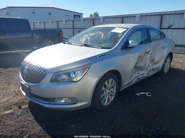 Buick Lacrosse Leather Group 2014 1G4GB5GRXEF302065 Image 2