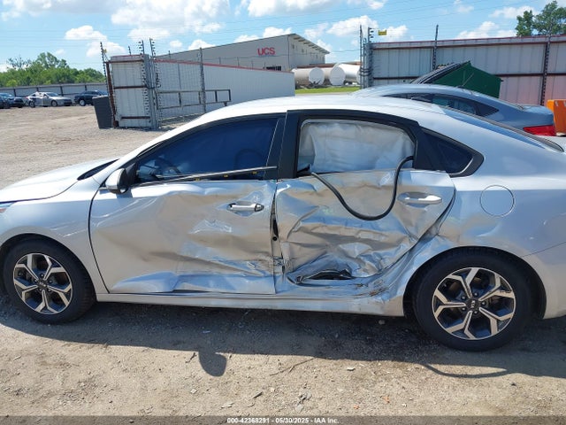 3KPF24ADXME267415 KIA mpi nu