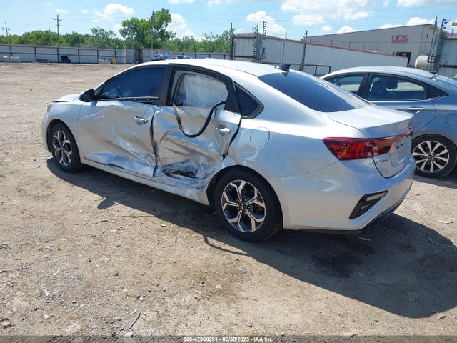 3KPF24ADXME267415 KIA mpi nu