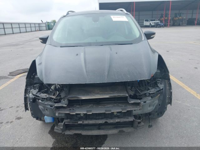 1FMCU9JX5EUB77155 Ford Escape Titanium