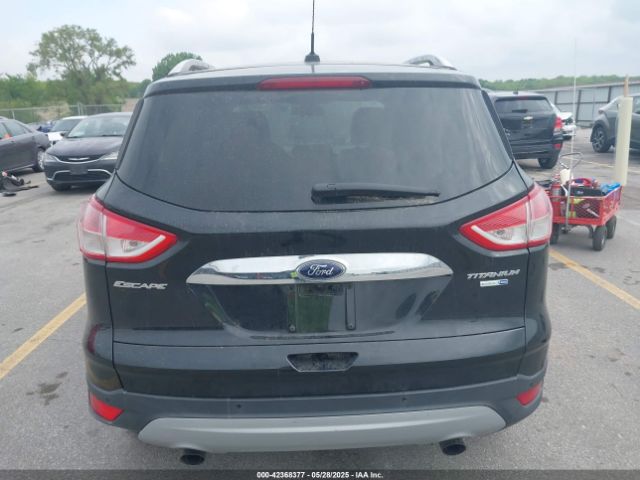1FMCU9JX5EUB77155 Ford Escape Titanium