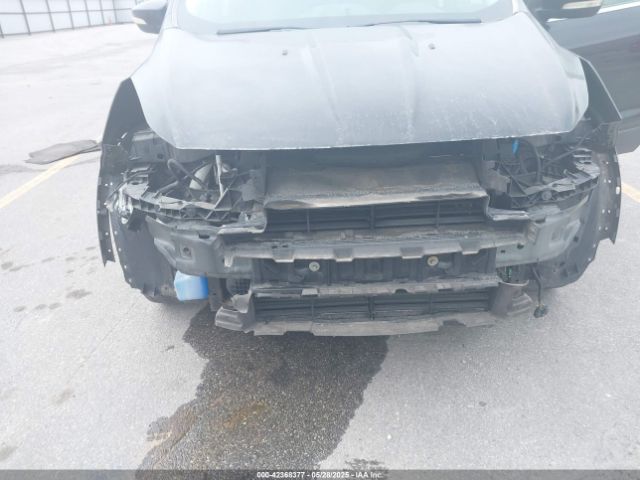 1FMCU9JX5EUB77155 Ford Escape Titanium
