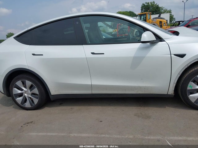 7SAYGDEE5PA114310 Tesla Model Y