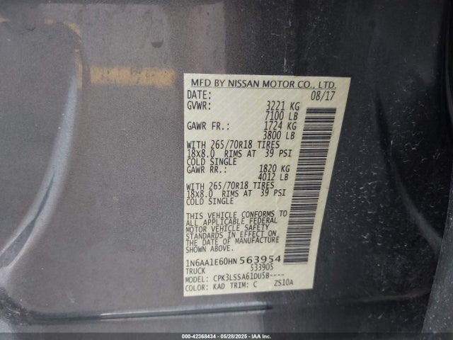 1N6AA1E60HN563954 Nissan 2017