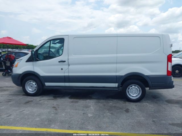 1FTNR1ZM4FKA33913 Ford Transit-250