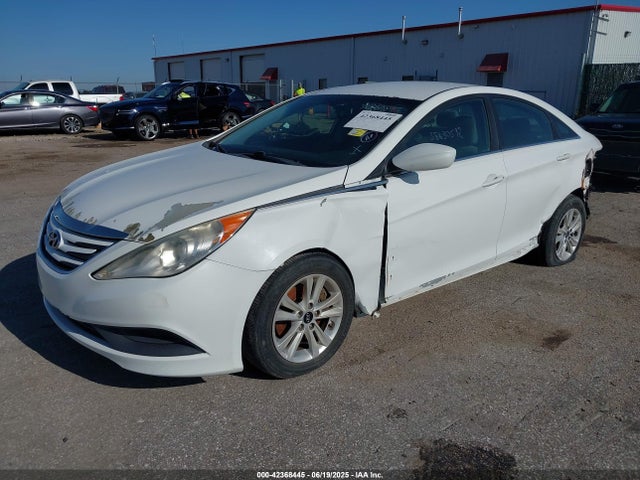 Hyundai gamma 2014 5NPEB4AC8EH907332 Image 2