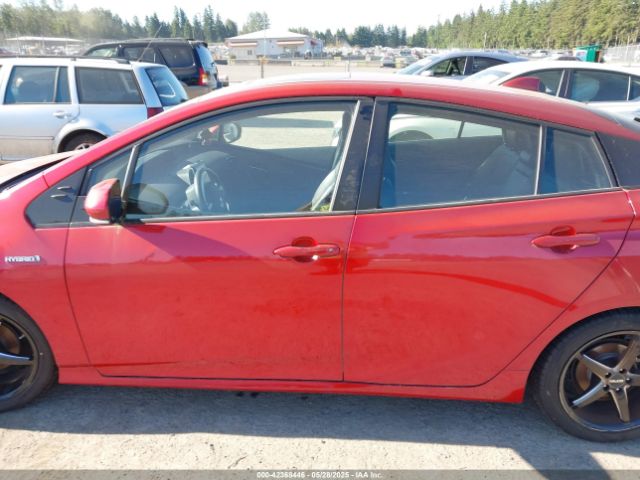 JTDKARFU9J3061416 Toyota Prius Four