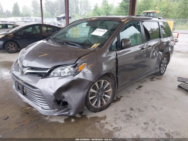 2019 TOYOTA SIENNA 5TDDZ3DC4KS218164 Photo 1