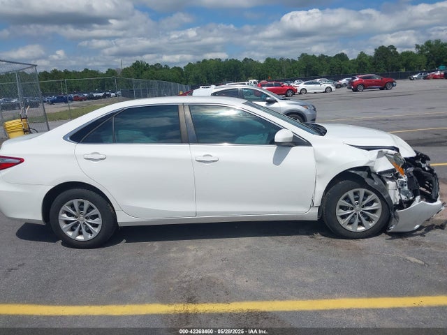 4T1BF1FK0HU768387 Toyota CAMRY LE