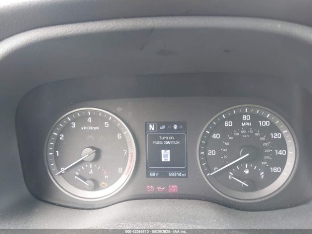 KM8J23A49HU528900 Hyundai TUCSON SE