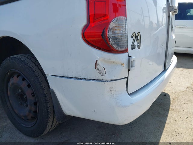 3N6CM0KN3HK713910 Nissan 2017
