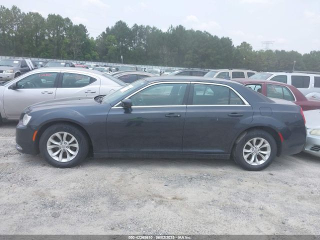 2C3CCAAG2FH930318 Chrysler 300 Limited