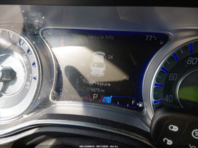 2C3CCAAG2FH930318 Chrysler 300 Limited