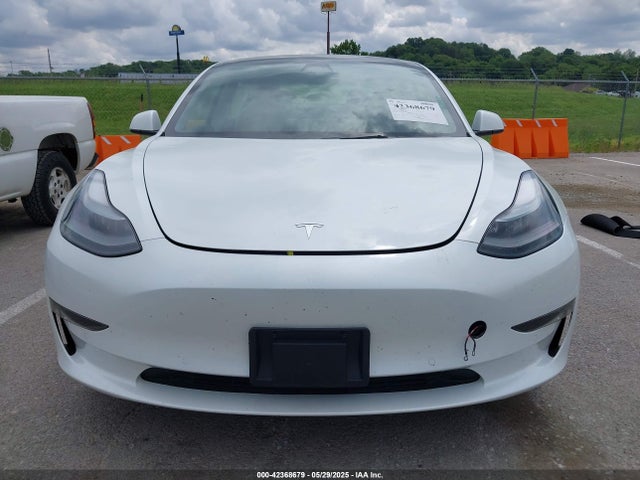 5YJ3E1EBXNF319851 Tesla 2022