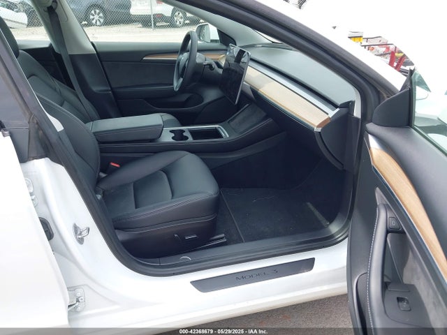 2022 TESLA MODEL 3 5YJ3E1EBXNF319851 Photo 4