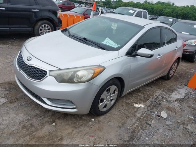 KNAFK4A62F5298140 KIA FORTE LX