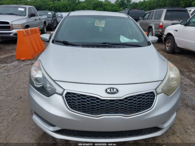 KNAFK4A62F5298140 KIA FORTE LX