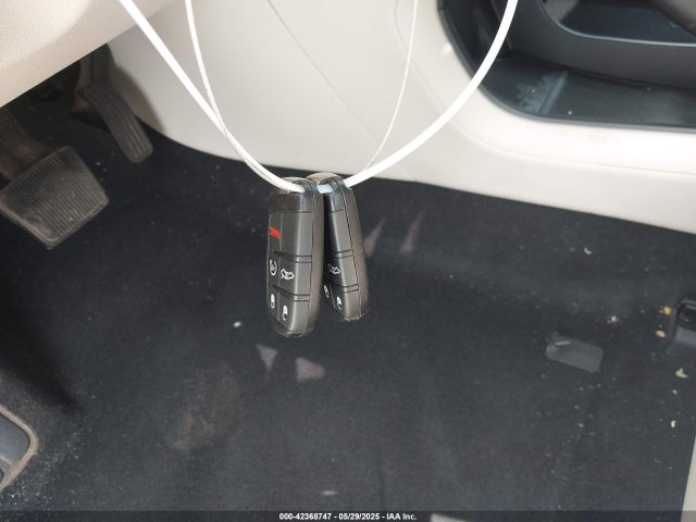 1C3CCCCGXFN510533 Chrysler 2015
