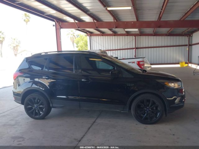 1FMCU0GD2KUA04813 Ford ESCAPE SE
