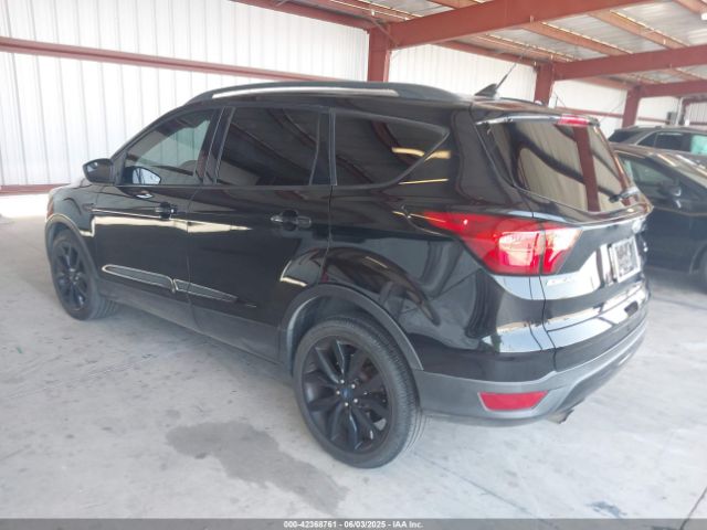 1FMCU0GD2KUA04813 Ford ESCAPE SE