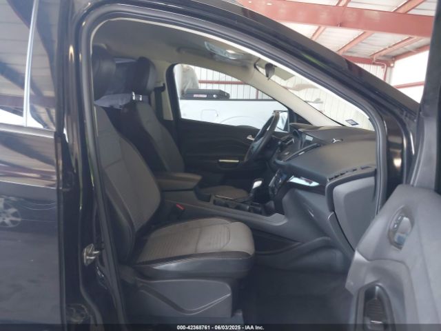 1FMCU0GD2KUA04813 Ford ESCAPE SE