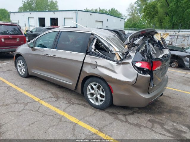 2017 CHRYSLER PACIFICA 2C4RC1EG0HR566140 Photo 2