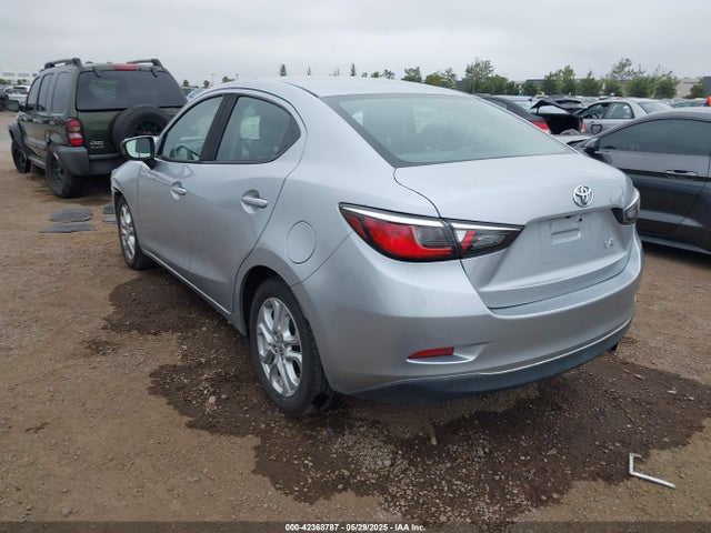 3MYDLBYV5JY302350 Toyota p5v