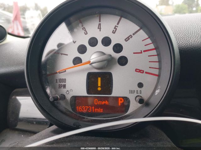 2013 MINI CLUBMAN WMWZF3C56DT490749 Photo 6