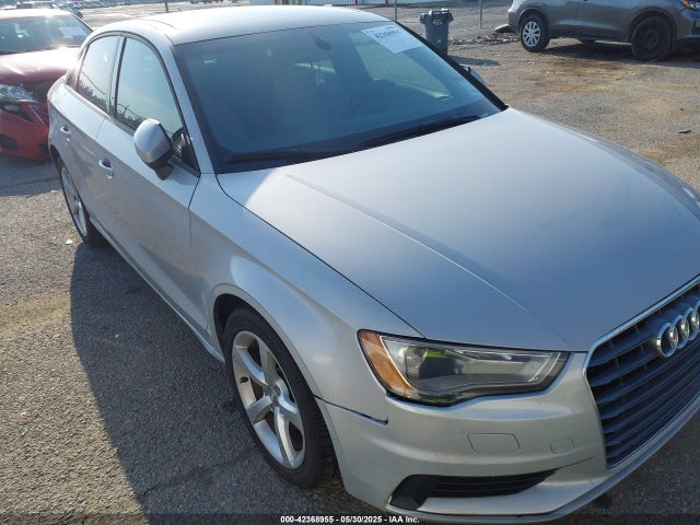 2015 AUDI A3 WAUACGFF8F1116739 Photo 0