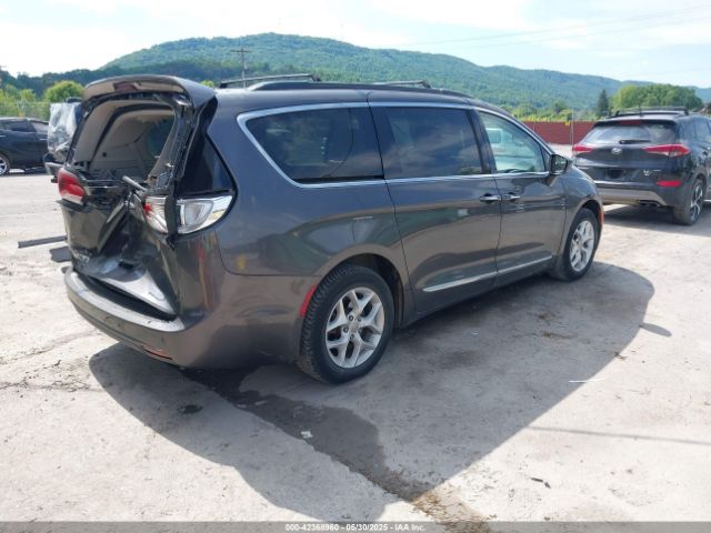 2017 CHRYSLER PACIFICA 2C4RC1BG9HR667777 Photo 3