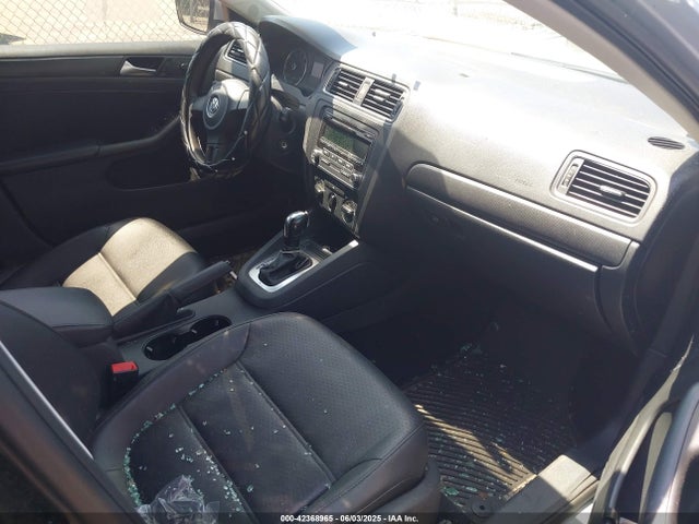 3VWD07AJ8EM269978 Volkswagen Jetta 1.8t Se