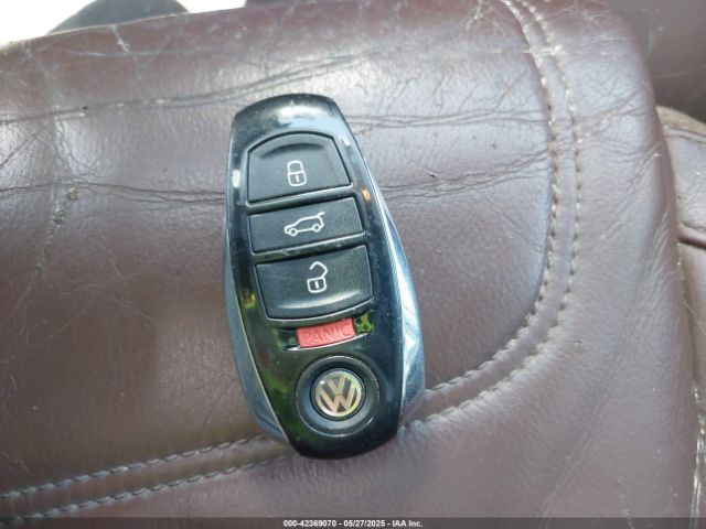 2012 VOLKSWAGEN TOUAREG WVGFK9BP0CD001175 Photo 10
