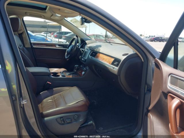 2012 VOLKSWAGEN TOUAREG WVGFK9BP0CD001175 Photo 4