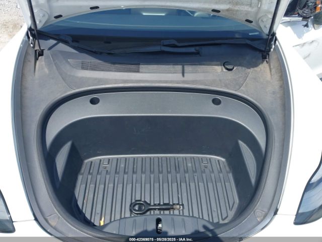 5YJ3E1EA4LF799566 Tesla 2020